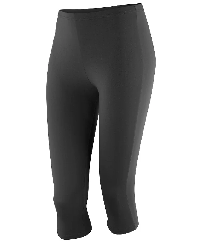 Black - Softex® capri pants