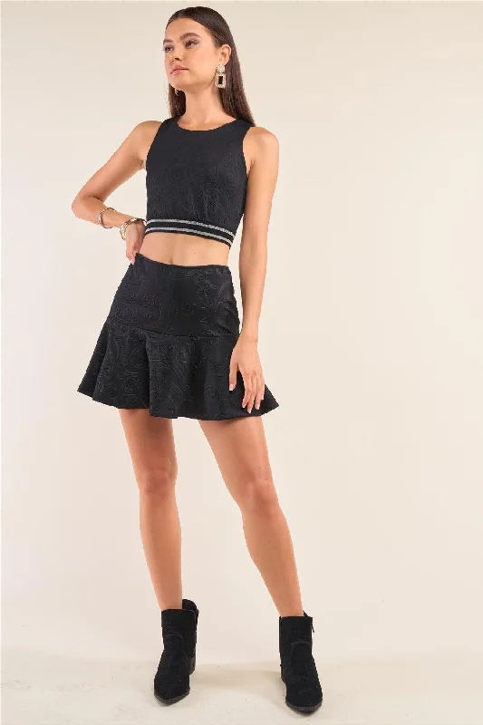 Black Embossed Jacquard Pattern Banded Crop & Mini Flare Skirt Set /2-1-3