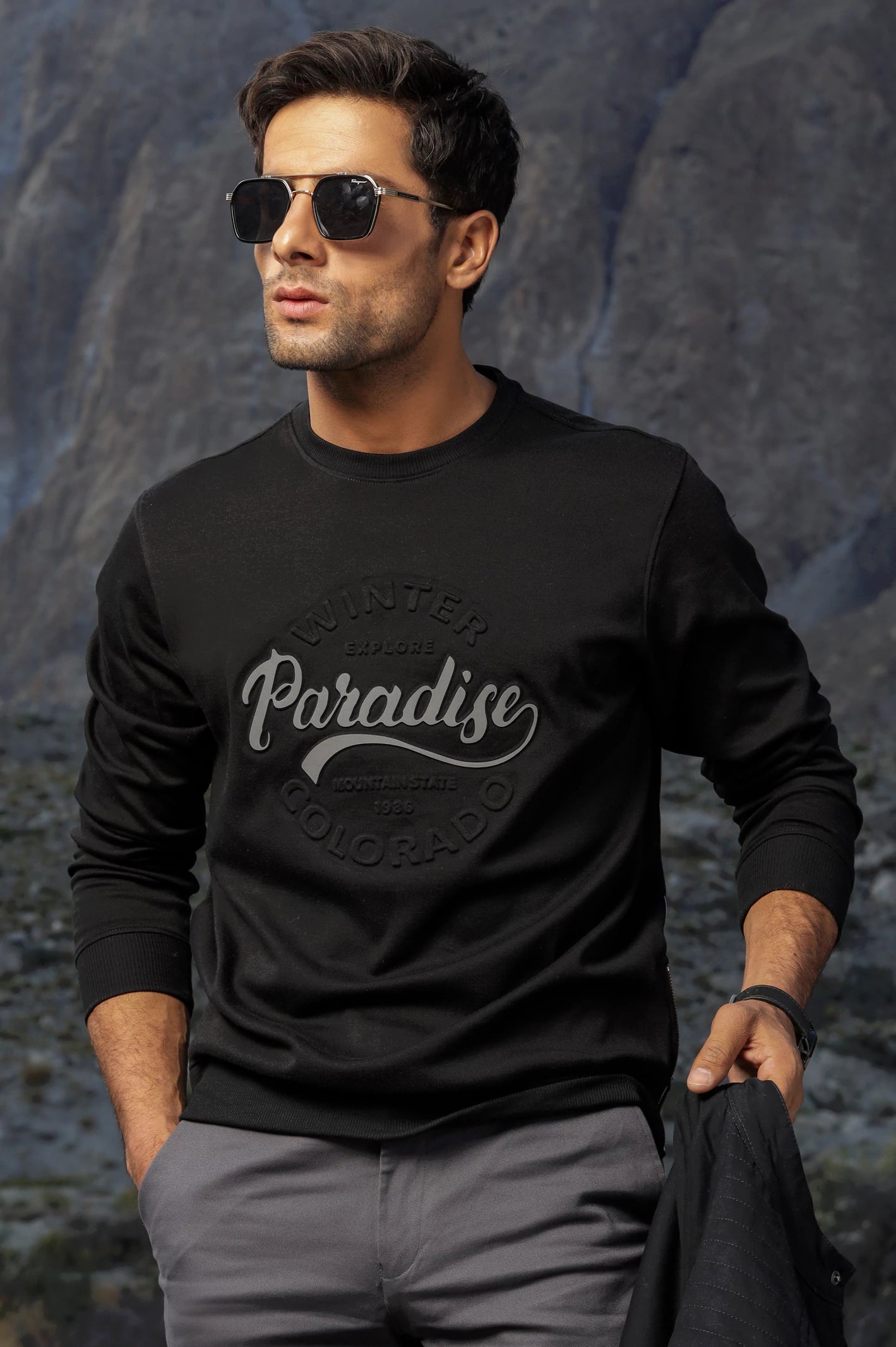 Black Design Embossed Sweatshirt