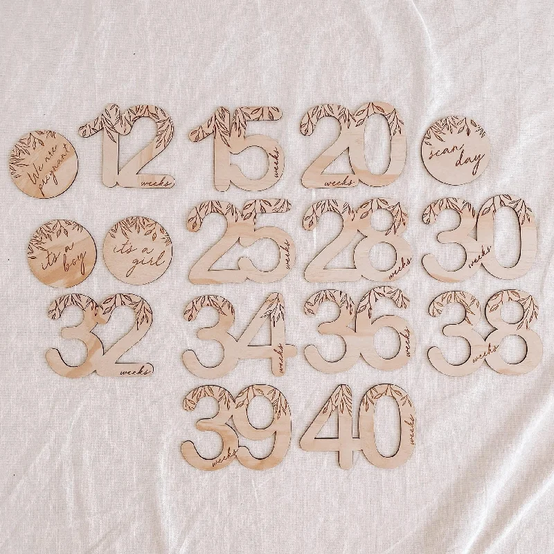 Cliths Wooden Pregnancy Milestone Card Discs Set, 16 Individual Number Cut Outs, Etched on wood (Pregnancy Milestone)