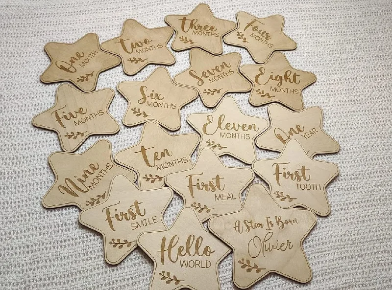 Cliths 16 pcs Wooden Baby Milestone Discs, Baby Milestone Wood Card Set, Engraved Wooden Monthly Baby Milestone